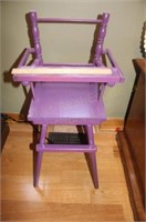 Dull Highchair