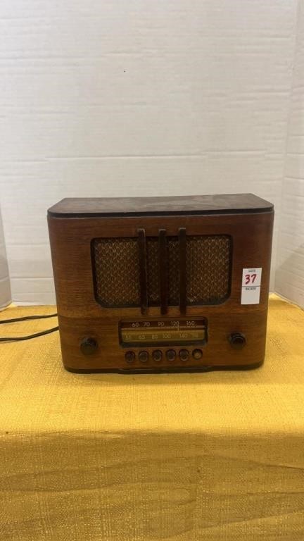 RCA 1938 Vintage Table Radio