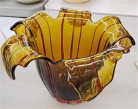 Art glass vase hand blown approx 7 inches tall