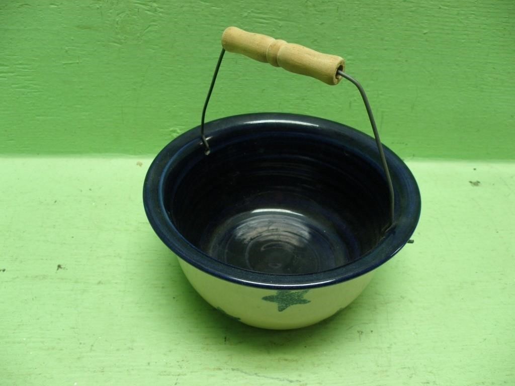 Marshall Pottery Bowl With Stars & Handle