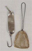 Antique Small Fishing Net & Musky Lure/Hook