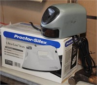 Proctor Silex steam iron, OB; hammers; light bulbs