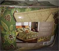 Green Flower Full Comforter Set