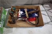 AMERICAN FLAGS, ORIENTAL BALL ON STAND ICE PIC