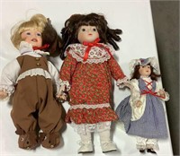 3 dolls