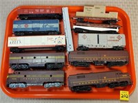 Lot of HO Scale Train Engines & Cars