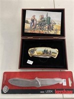 John Deere Collector’s Knife, Kershaw Leek Knife