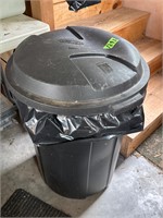 Rubbermaid trash can
