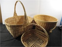 *LPO* 3 Large Wicker Baskets with Handles