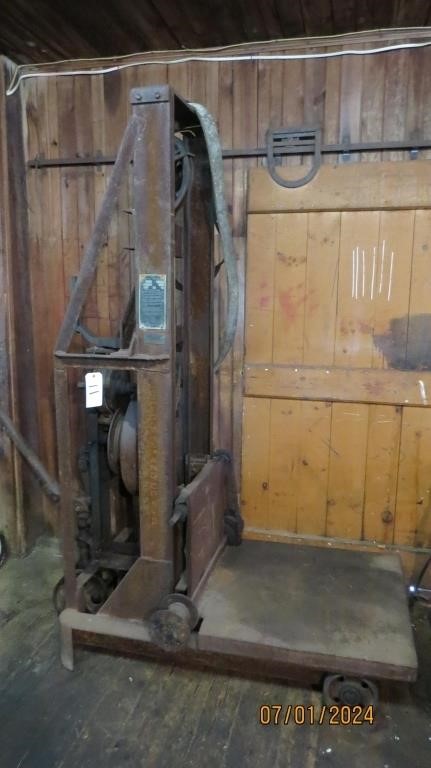 Vintage Master Stacker 1000lb Capacity