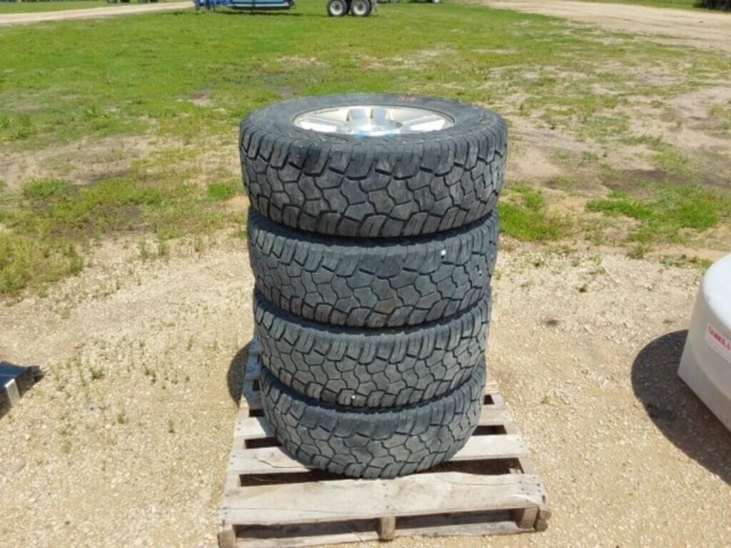 4 rims and tires 6 bolt LT275/70R18