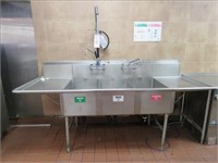 95" SS 3-COMPARTMENT SINK W/RINSE WAND