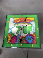 METAL 7 UP GLASS FRONT CLOCK