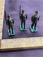 Vintage lead toy soldiers collectible lot