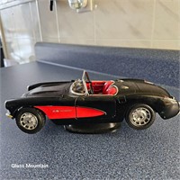 Burago 1957 Chevrolet Corvette Diecast