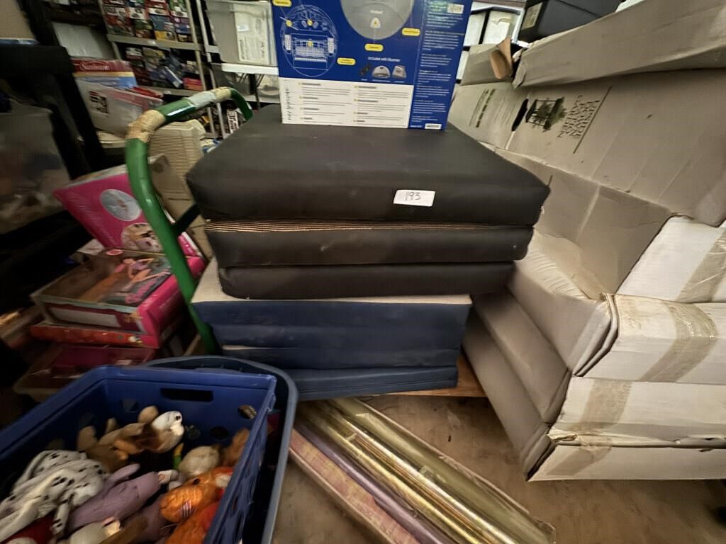 LOT OF CUSHIONS