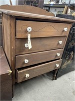 4 Drawer Chest of Drawers 16 X 30 X 41