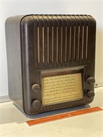 Vintage Bakelite HEALING Radio - 310 x 370
Not