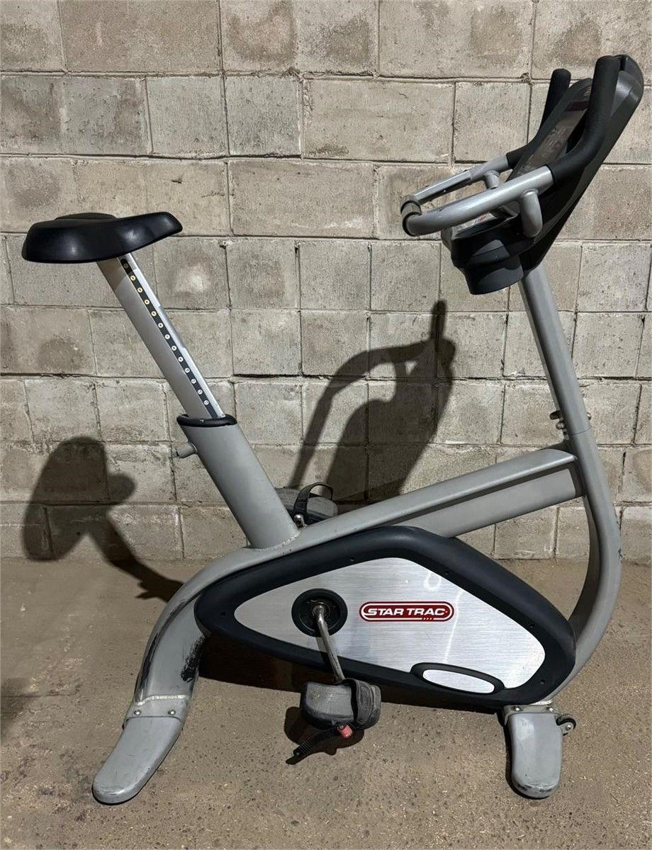 Star Trac P UB Upright Bike