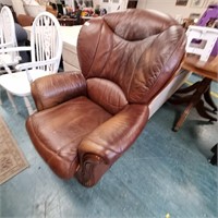 BROWN LEATHER CHAIR