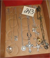 Jewelry – Necklace Lot