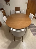 Oval Kitchen Table with leaf and 6 chairs
