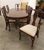 ETHAN ALLEN QUEEN ANNE STYLE DINING ROOM TABLE