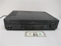 Mitsubishi HS-U58 VCR - Powers On - Not Tested