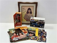 Misc Mork and Mindy (Book, Cards, Box, Mindy Doll)