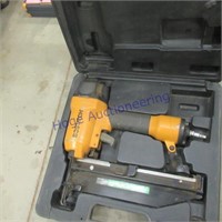 BOTSTIC FINISH NAILER- 1.5"