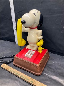 Vintage snoopy & Woodstock  phone