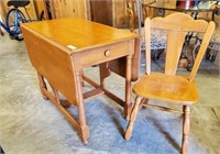 DROP LEAF TABLE, 1 CHAIR