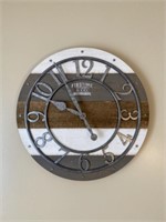 Battery Powered Wall Clock with Wall Plaque