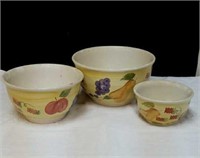 Group of 3 mixing bowls fruit pattern