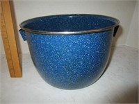 Ename Blue & White spikled bucket