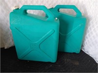 Pair of 6 gallon fresh water storage containers