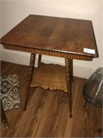 Vintage Oak Lamp Table (20"x20")
