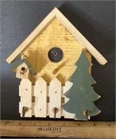 KEY HOLDER-WOODEN BIRDHOUSE DESIGN