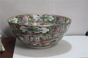 A Decorative Chinese Rose Medallion Center Bowl