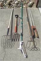 Group of (5) garden tools including (3) pitch
