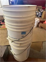 4 - 5 gallon pails