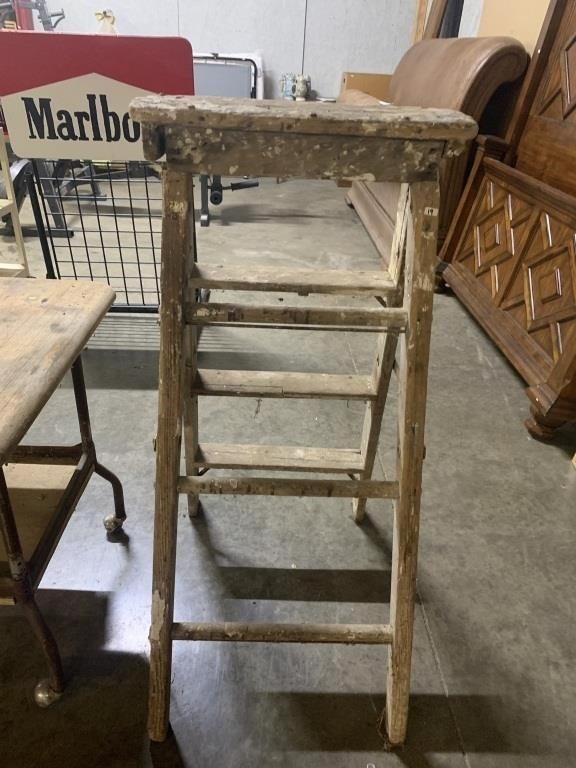 WOODEN LADDER