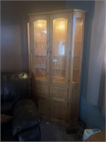 OAK CHINA CUPBOARD WITH LIGHT AND 3 GLASS SHELVES
