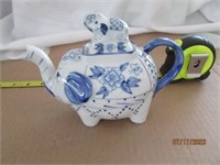Teapot Handcrafted Thailand Elephant Blue White