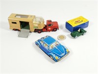 3 voitures miniatures dont Matchbox