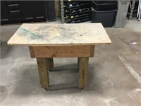 Rolling wood table