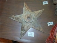 Primitive cast iron Star