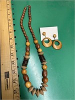 Vintage wood necklace and pierced earrings set