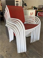 RED STACKING LAWN CHAIR