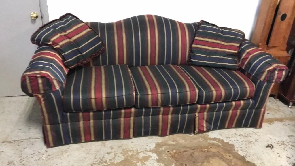 Stripes 3 Cushion couch